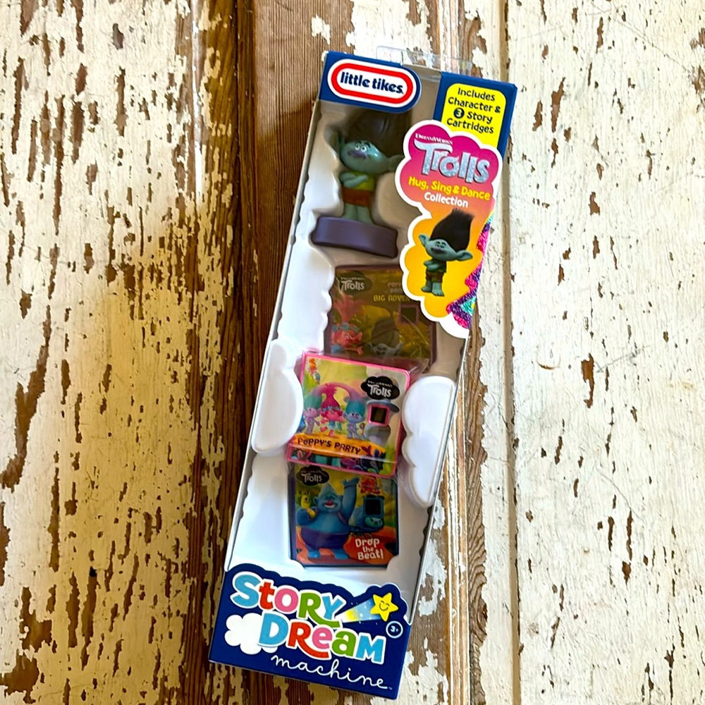 Little Tikes Story Dream machine - Trolls - hug, sing & dance NEW